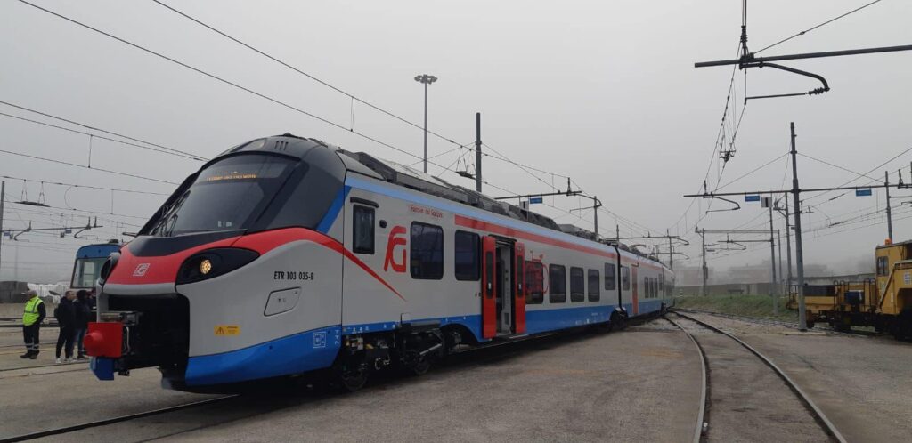 L'ETR103 n.035 a Foggia - Foto Ferrovie Del Gargano